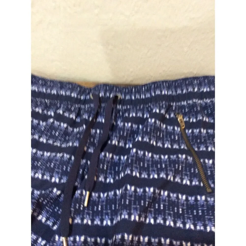 Athleta Ikat Sway Shorts- Medium-blue and white-print-VNC